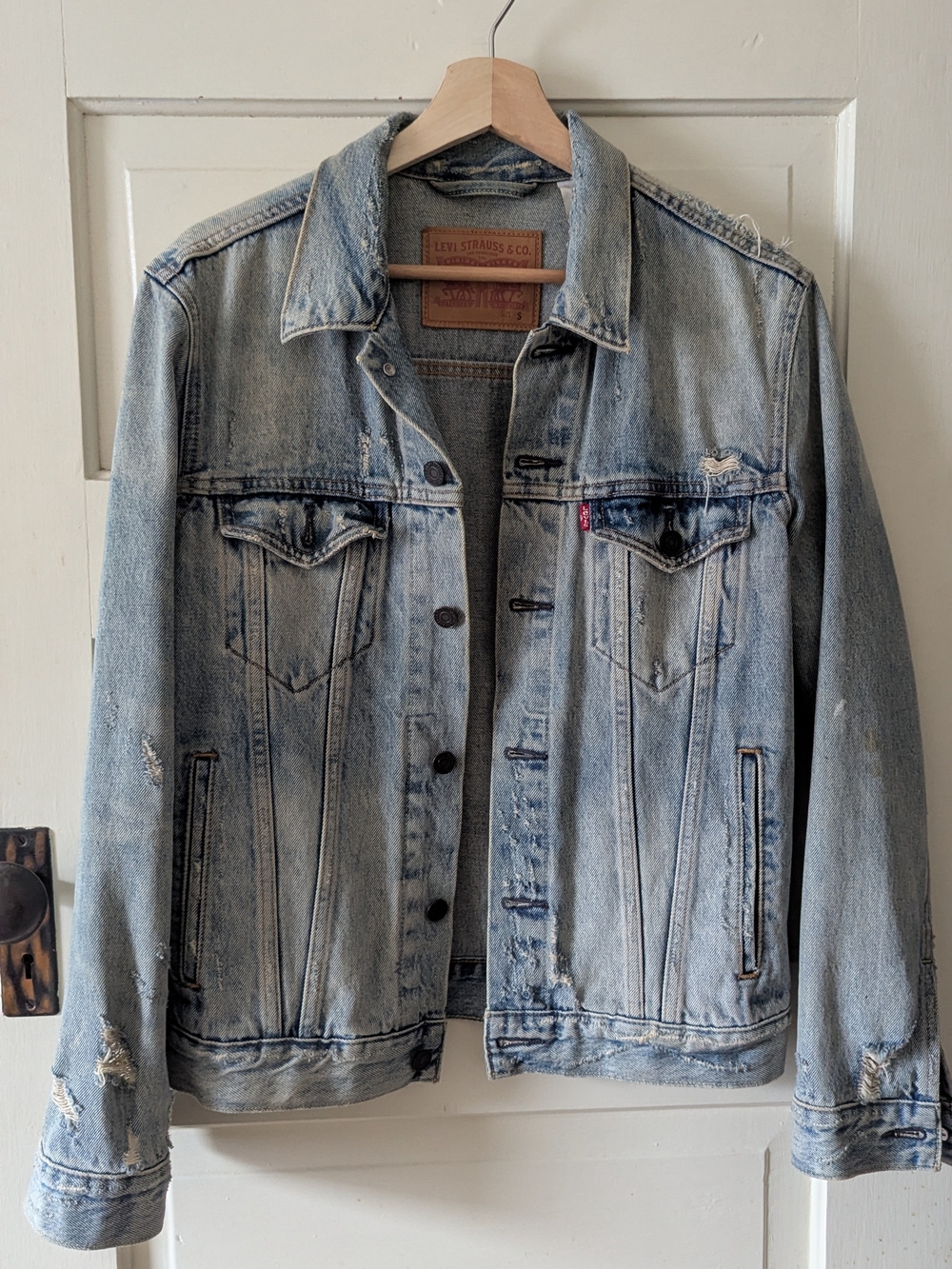 Levi's Light Blue Distressed Denim Jacket - Men's Casual Trucker